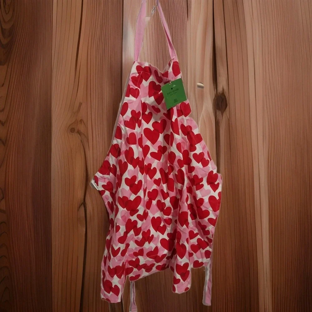 Kate‎ Spade Pink and Red Hearts Valentine's Apron 33